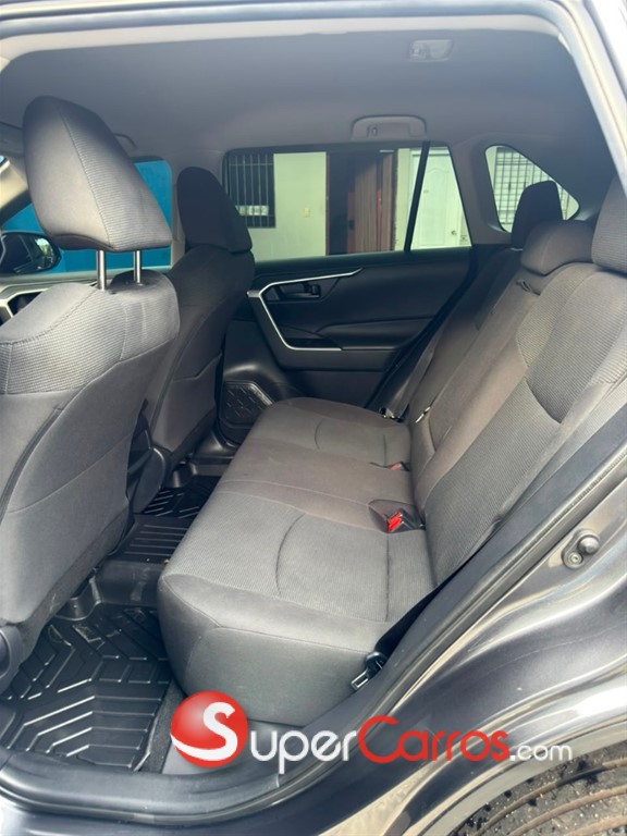 2021 Toyota RAV4 LE PLUS — foto 6 / 12