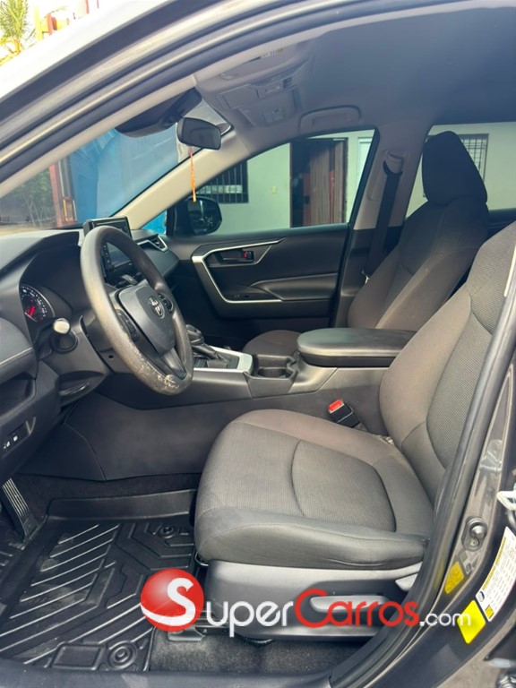 2021 Toyota RAV4 LE PLUS — foto 11 / 12