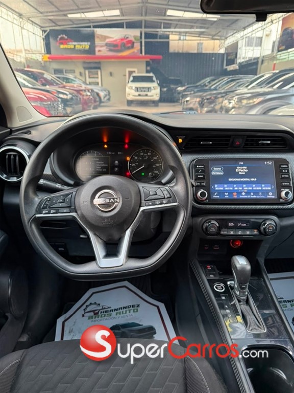 2022 Nissan Kicks SV — foto 4 / 10