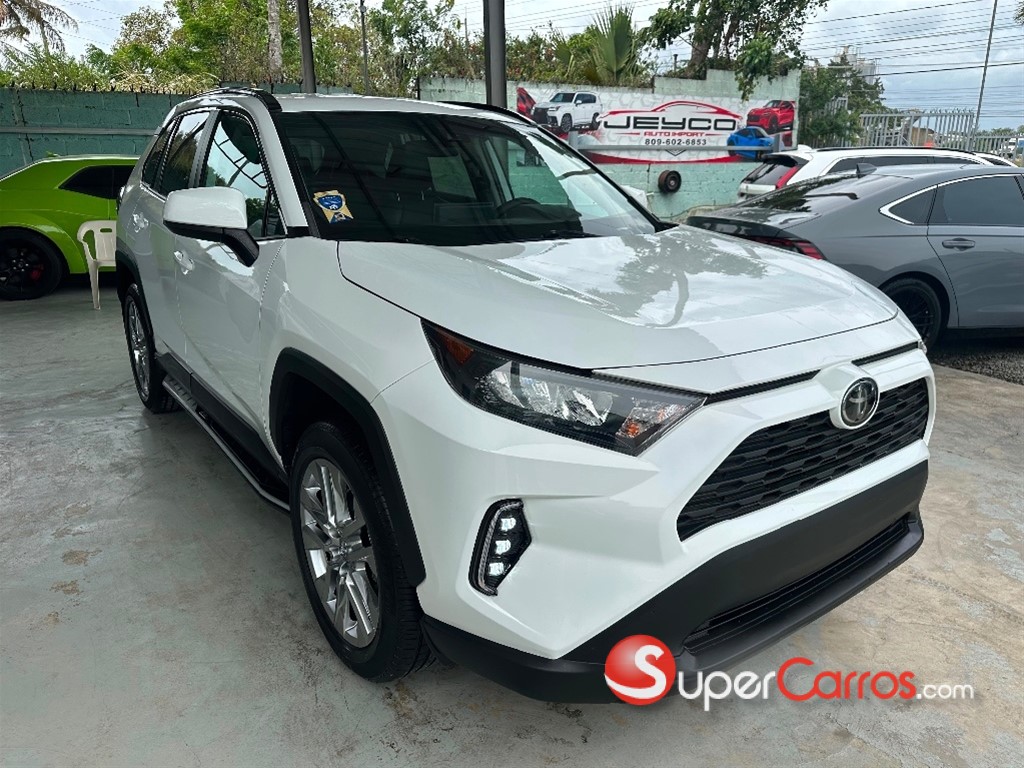 2021 Toyota RAV4 LE — foto 2 / 9