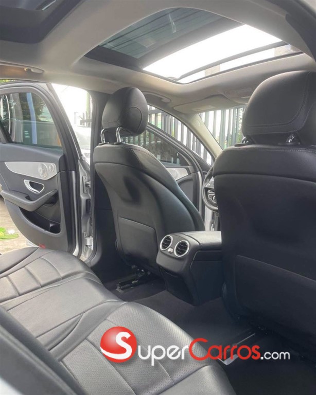 2017 Mercedes-Benz Clase C 300 4 Matic — foto 8 / 9