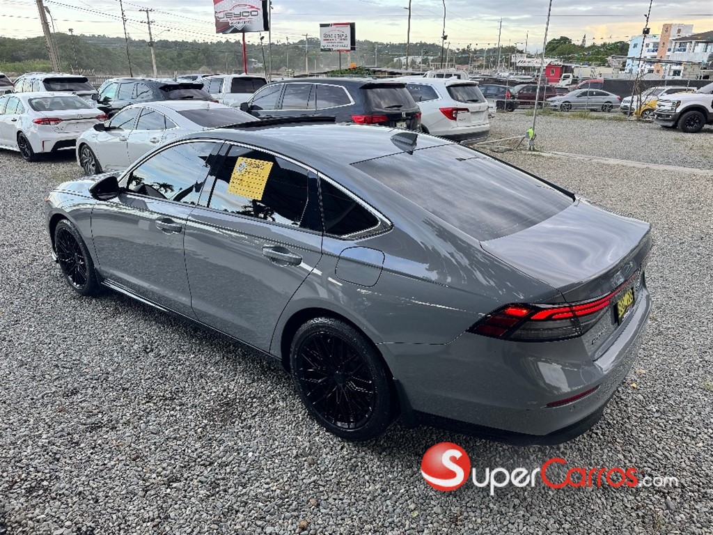 2023 Honda Accord Touring 2.0T — foto 3 / 9
