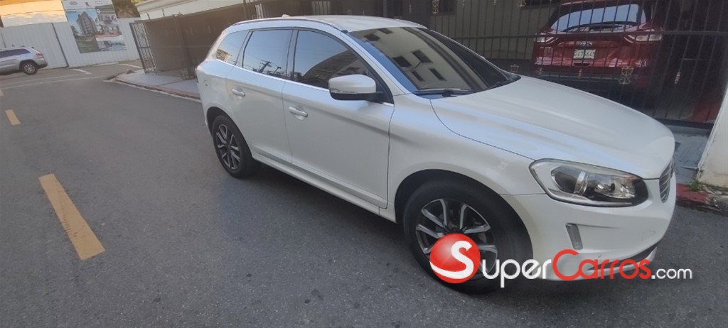2016 Volvo XC60 — foto 3 / 9