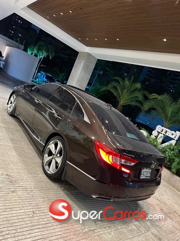 2018 Honda Accord Touring — foto 5 / 7