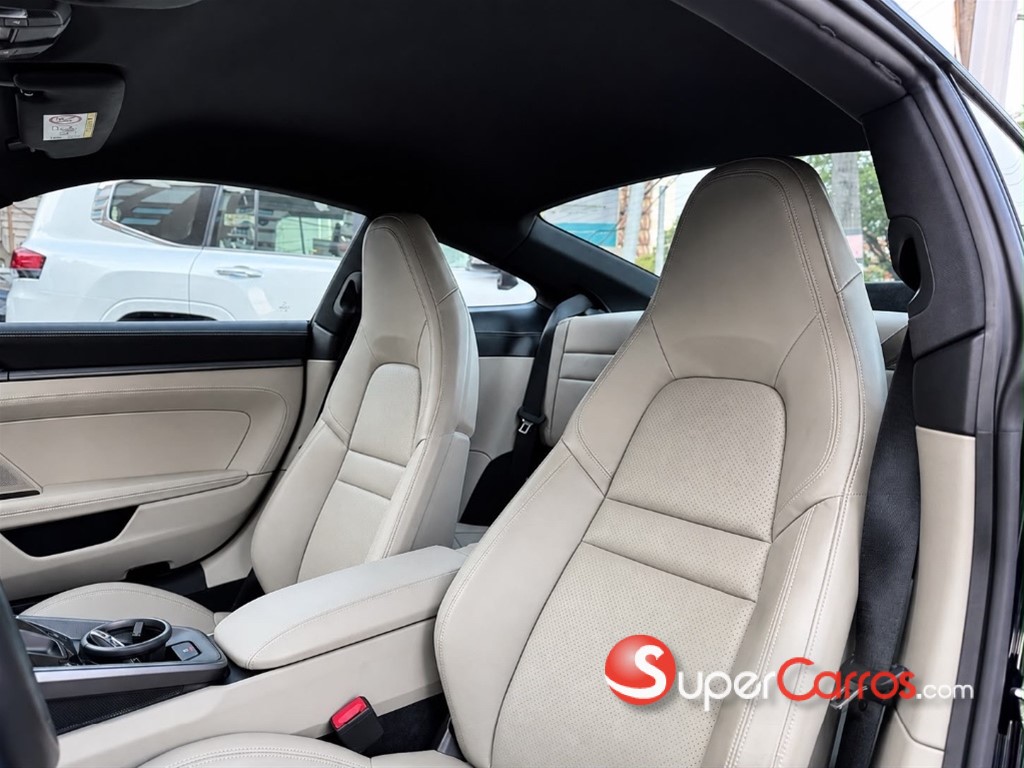 2021 Porsche 911 Carrera — foto 5 / 12