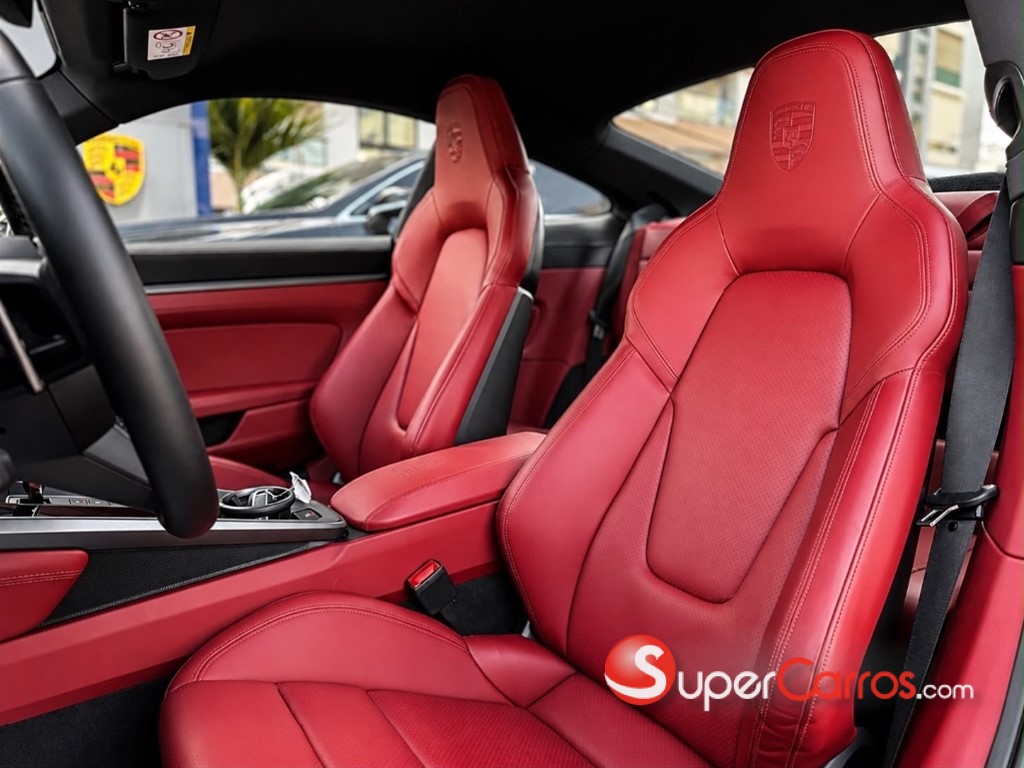 2024 Porsche 911 Carrera — foto 4 / 12
