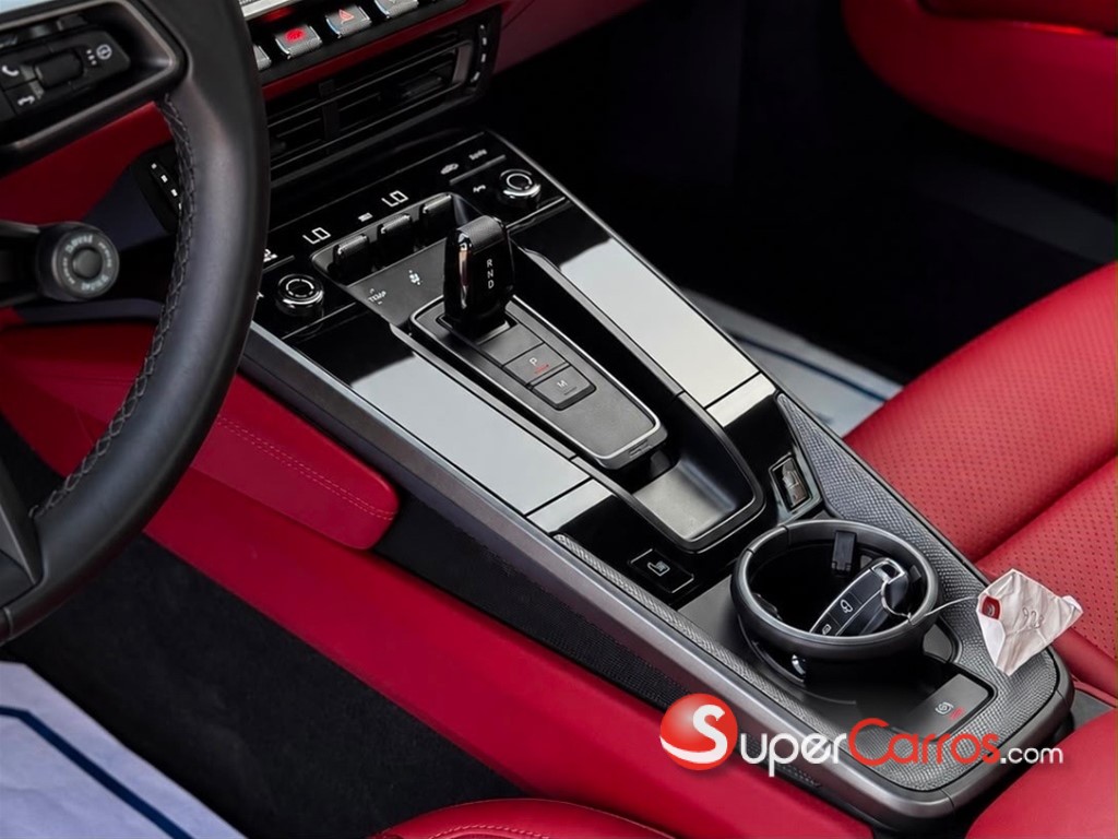 2024 Porsche 911 Carrera — foto 7 / 12