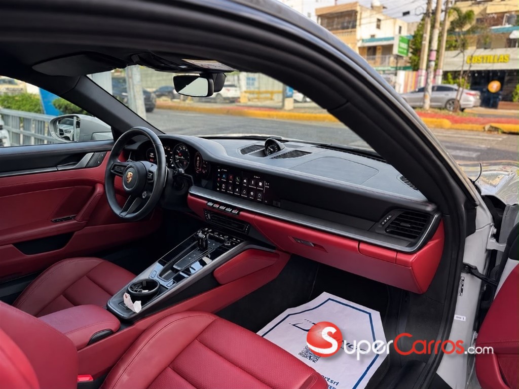 2024 Porsche 911 Carrera — foto 8 / 12