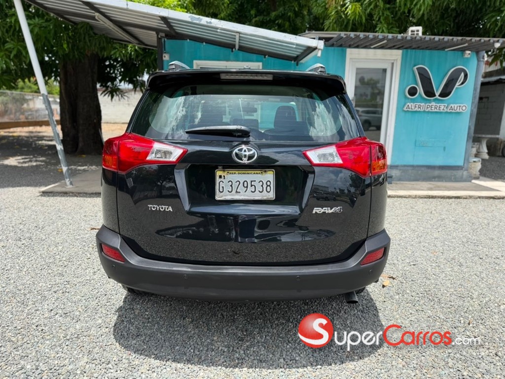 2015 Toyota RAV4 LE — foto 5 / 12