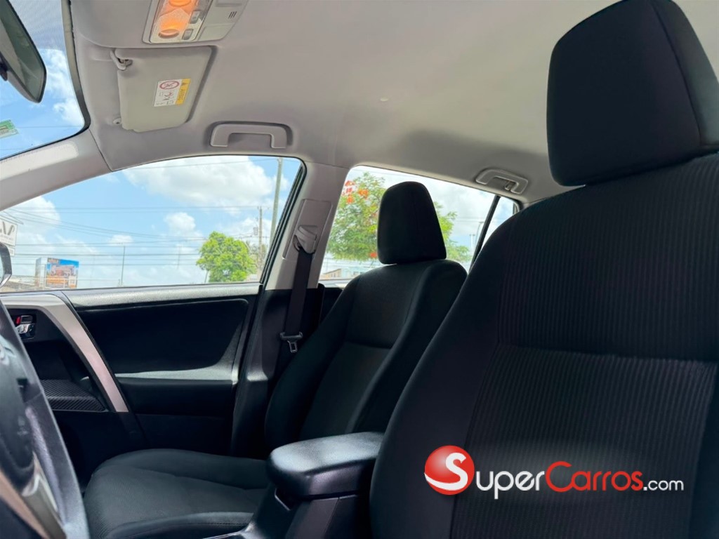 2015 Toyota RAV4 LE — foto 10 / 12