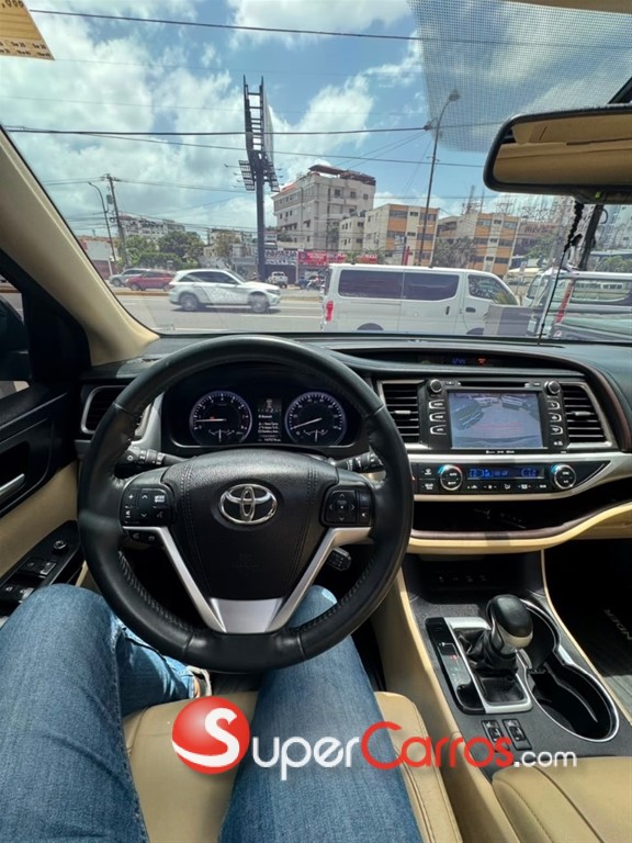 2016 Toyota Highlander XLE — foto 6 / 10