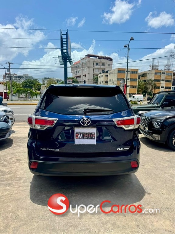 2016 Toyota Highlander XLE — foto 9 / 10