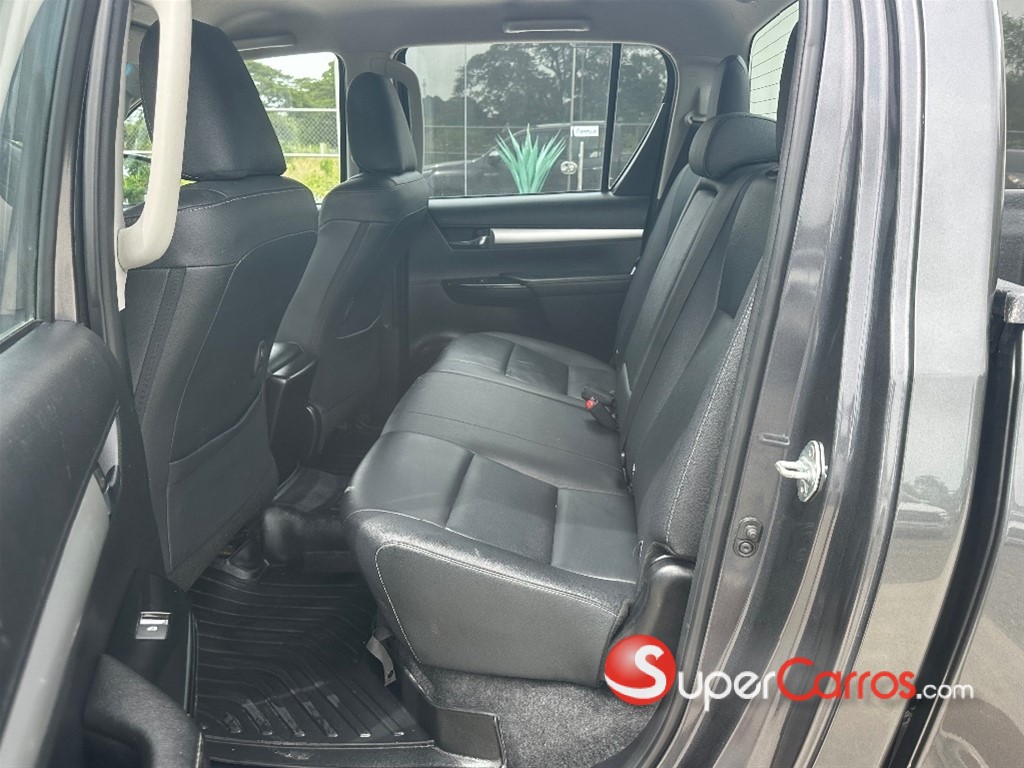2023 Toyota Hilux SRV — foto 5 / 7