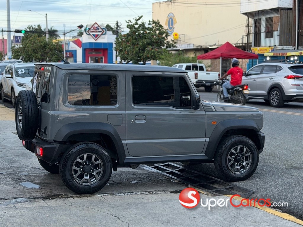 2025 Suzuki Jimny — foto 4 / 12