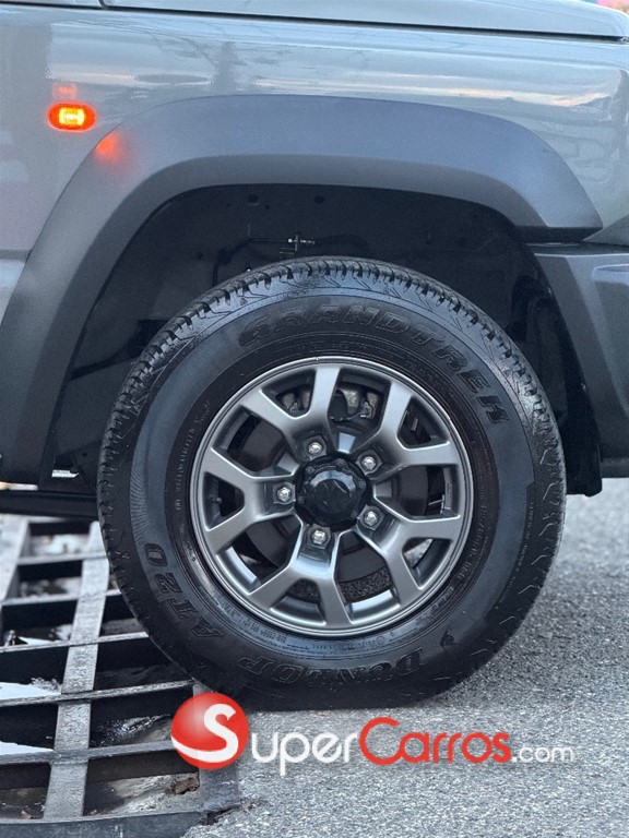 2025 Suzuki Jimny — foto 7 / 12