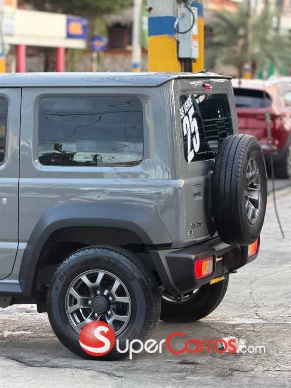 2025 Suzuki Jimny — foto 8 / 12