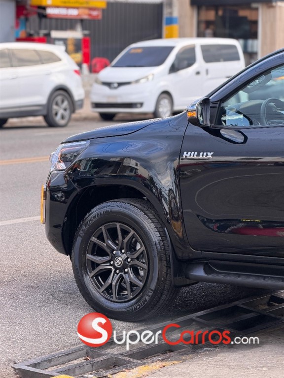 2021 Toyota Hilux SRV — foto 4 / 12