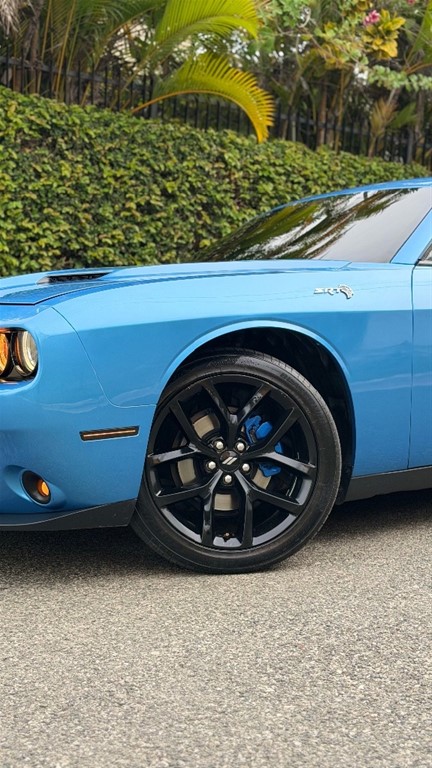 2019 Dodge Avenger SXT — foto 2 / 12