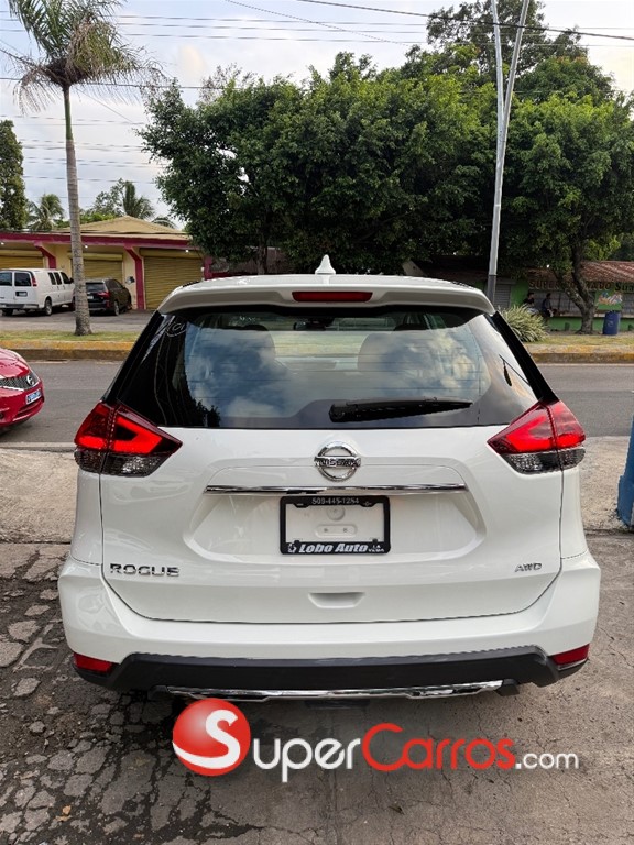 2020 Nissan Rogue SV — foto 4 / 12