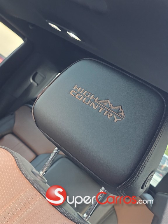 2023 Chevrolet Silverado High Country Duramax — foto 9 / 12
