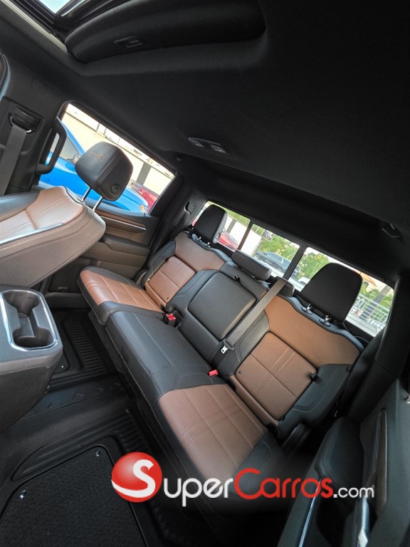 2023 Chevrolet Silverado High Country Duramax — foto 10 / 12