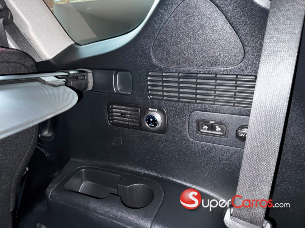 2023 Hyundai Santa Fe — foto 9 / 12