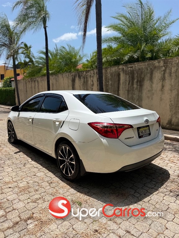 2017 Toyota Corolla — foto 6 / 9