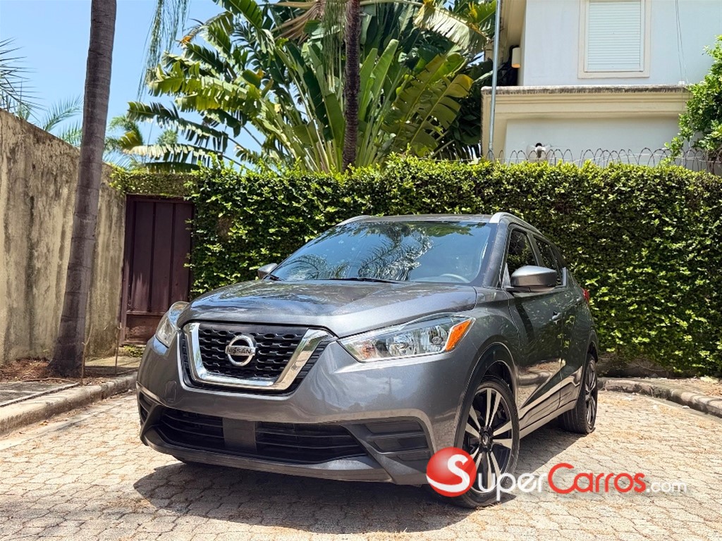 2020 Nissan Kicks SV — foto 1 / 9