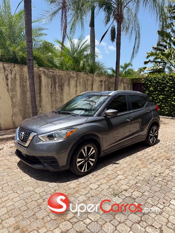 2020 Nissan Kicks SV — foto 2 / 9