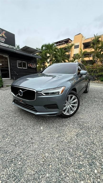 2019 Volvo XC60 Momentum T5