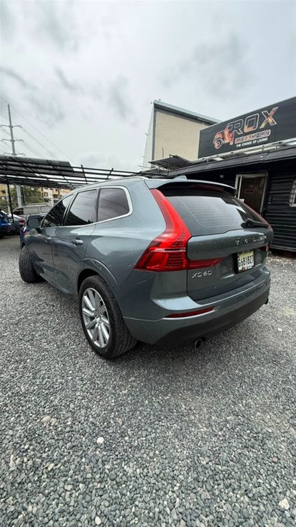 2019 Volvo XC60 Momentum T5 — foto 9 / 11