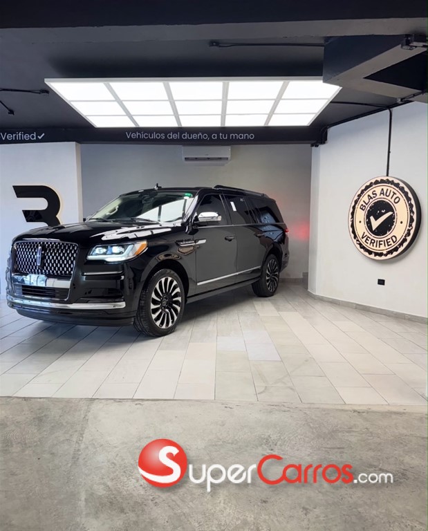 2022 Lincoln Navigator Black Label — foto 2 / 12