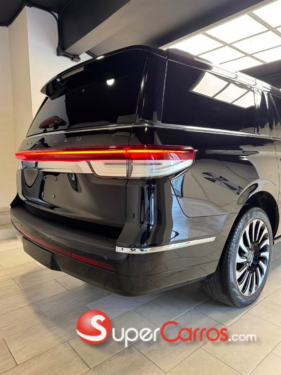 2022 Lincoln Navigator Black Label — foto 7 / 12