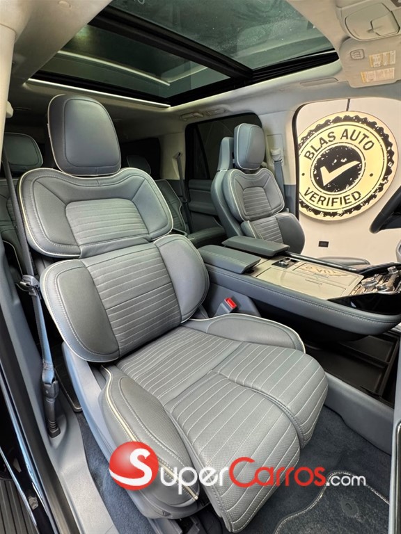 2022 Lincoln Navigator Black Label — foto 11 / 12