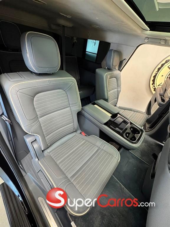 2022 Lincoln Navigator Black Label — foto 12 / 12