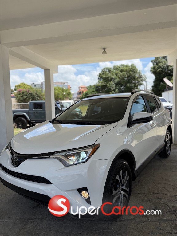 2016 Toyota RAV4 LE — foto 3 / 11