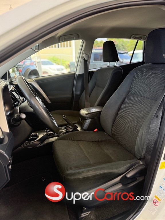 2016 Toyota RAV4 LE — foto 8 / 11