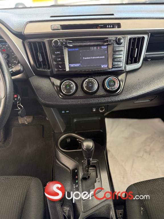 2016 Toyota RAV4 LE — foto 9 / 11