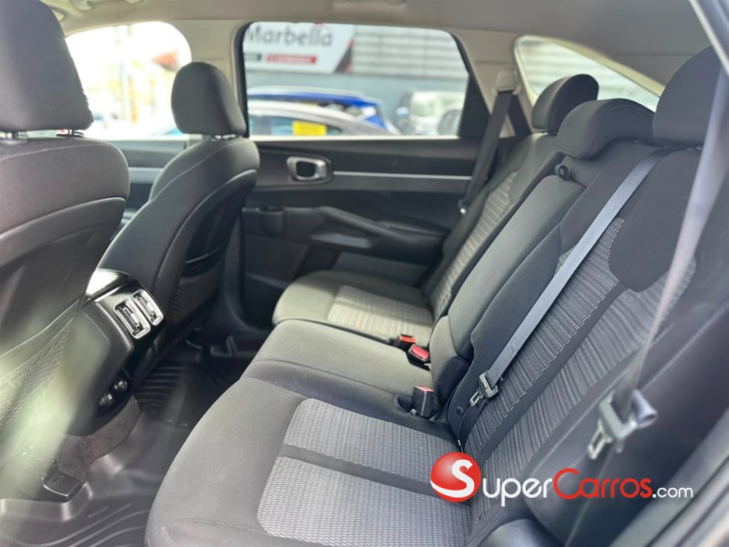 2022 Kia Sorento LX — foto 4 / 7