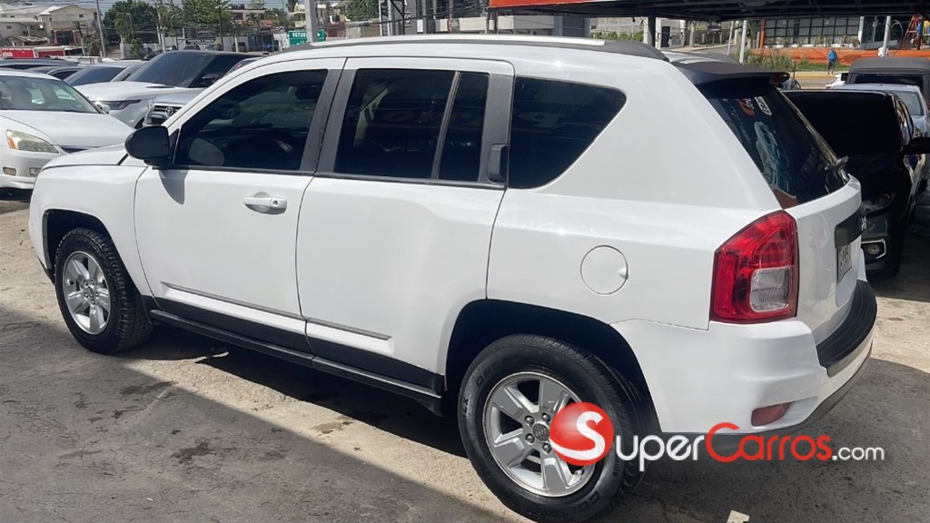 2015 Jeep Compass — foto 8 / 10
