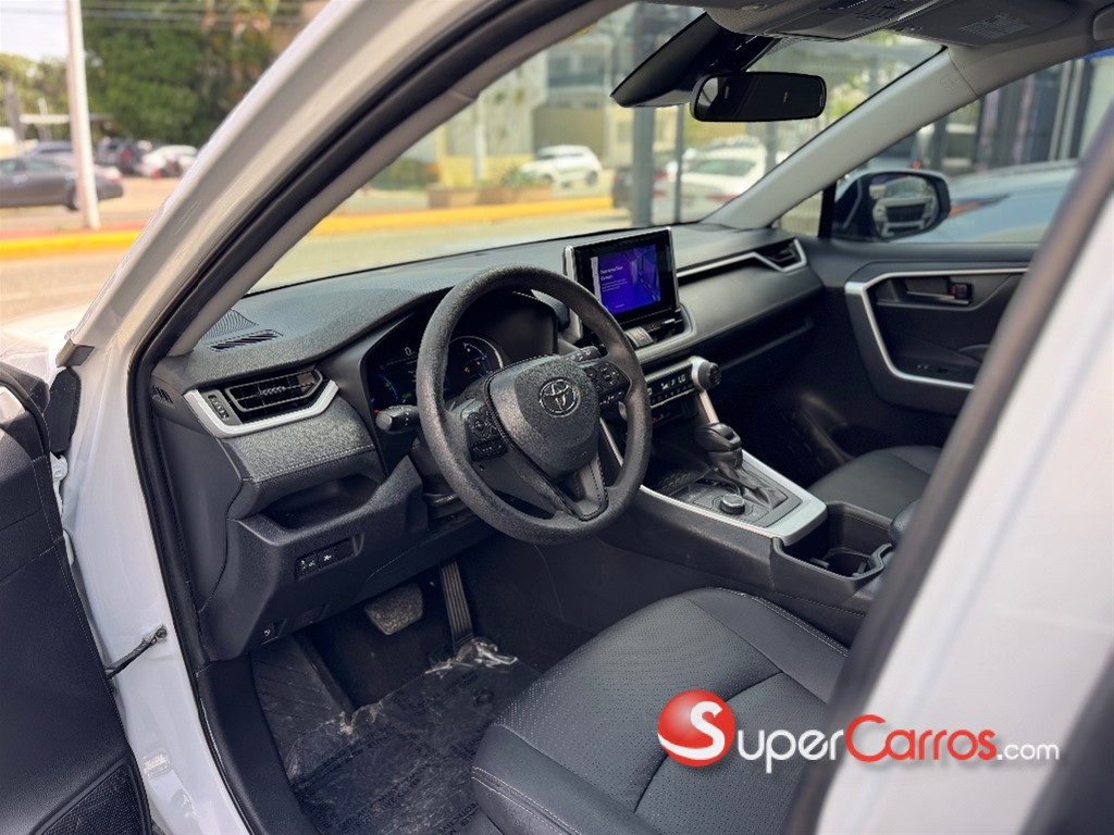 2024 Toyota RAV4 LE Hibrid — foto 8 / 12