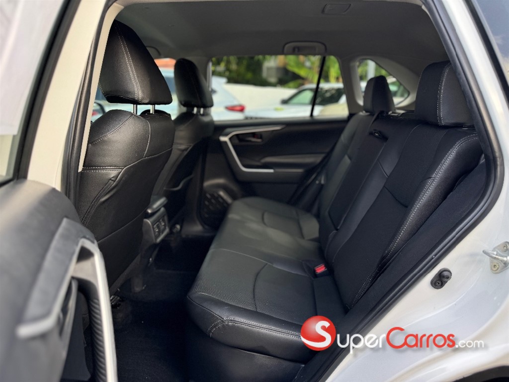 2024 Toyota RAV4 LE Hibrid — foto 10 / 12
