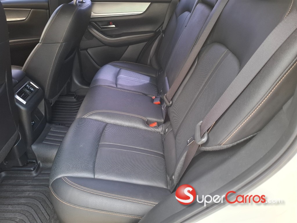 2024 Mazda CX-60 GT — foto 8 / 11