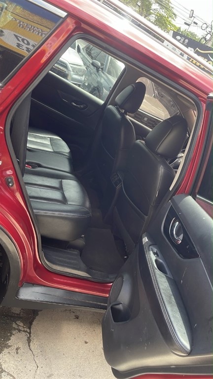 2015 Nissan Rogue — foto 2 / 12