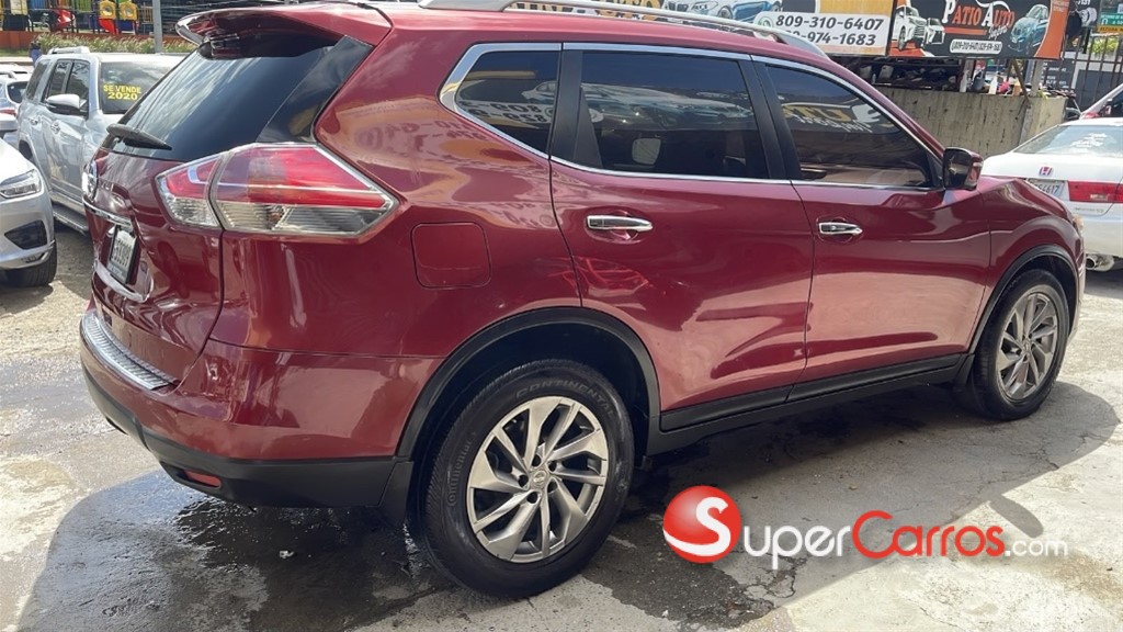 2015 Nissan Rogue — foto 10 / 12