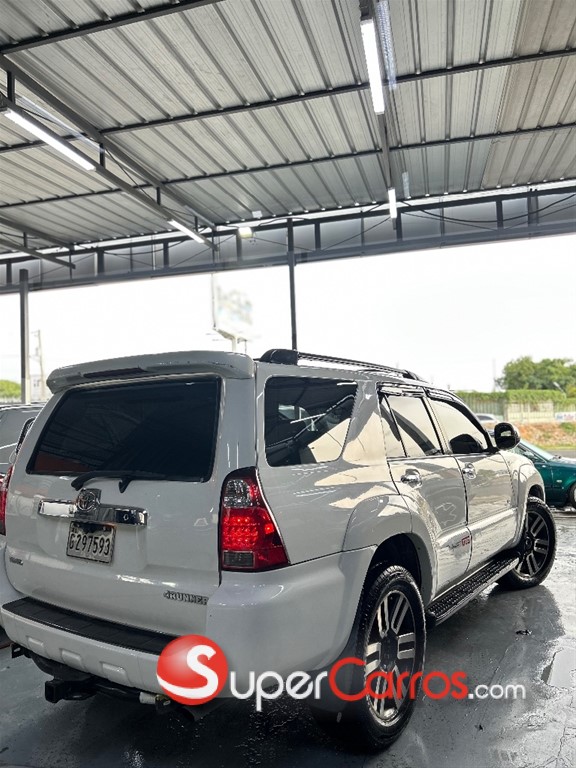 2007 Toyota 4 Runner SR5 Sport — foto 8 / 10