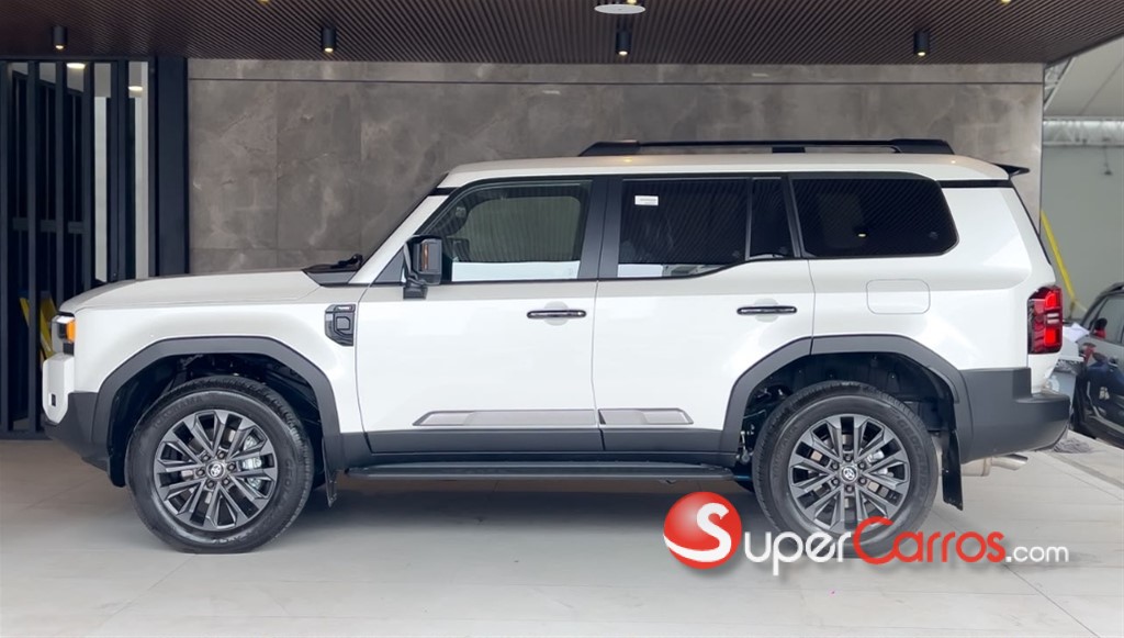 2027 Toyota Land Cruiser Prado Adventure — foto 4 / 11