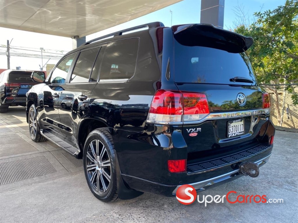 2016 Toyota Land Cruiser 300 VX-R — foto 2 / 12