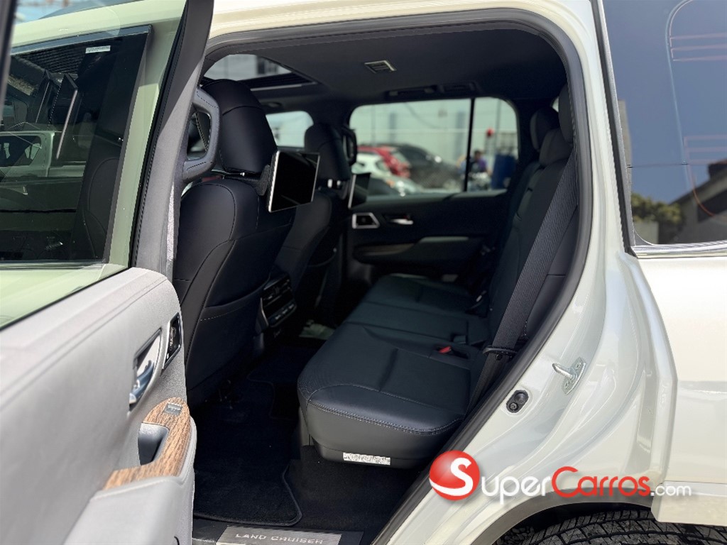 2023 Toyota Land Cruiser 70 ANIVERSARIO — foto 3 / 12