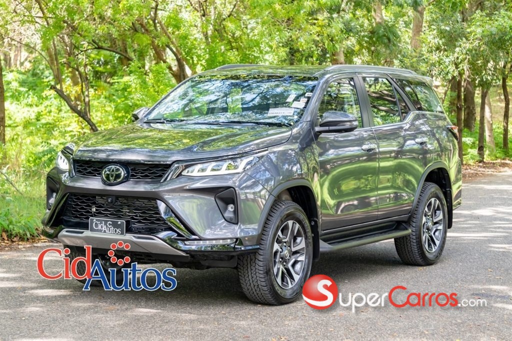 2027 Toyota Fortuner DIAMOND — foto 2 / 11